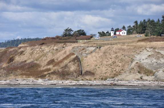 Pequena praia no Puget Sound, a caminho de Port Townsend, no estado de Washington, oeste dos Estados Unidos